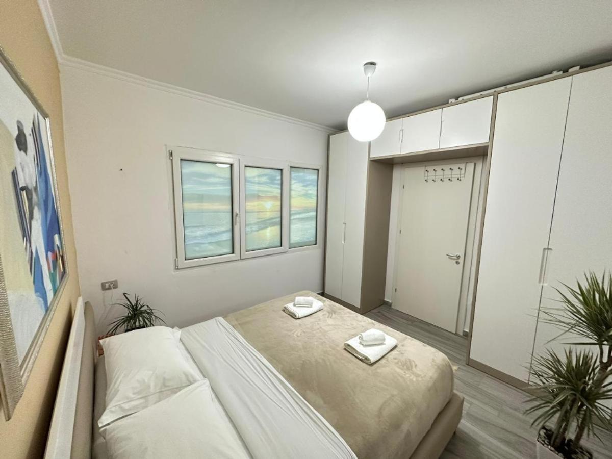 Sofia'S Holiday Apartment Вльора Екстер'єр фото