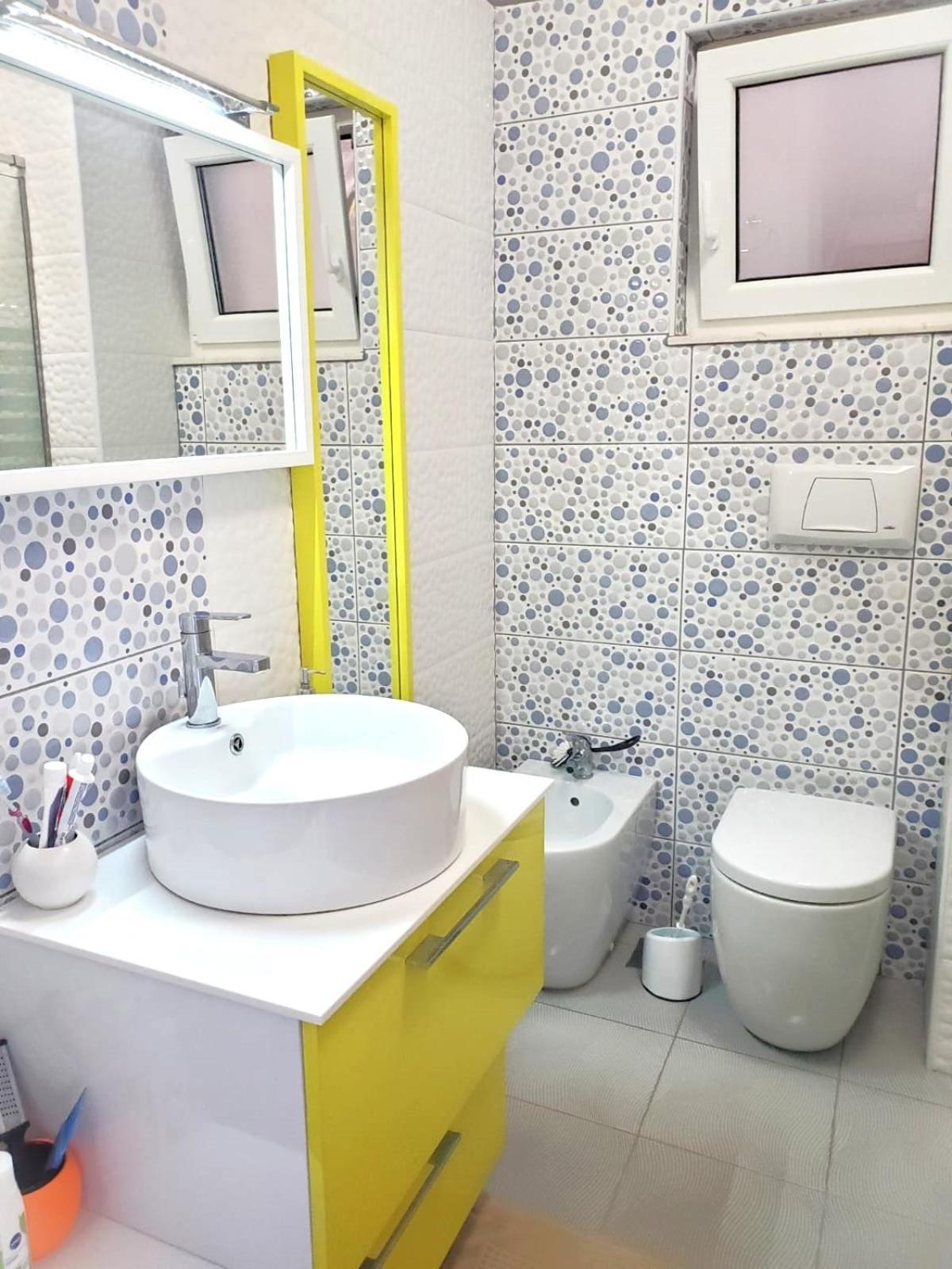 Sofia'S Holiday Apartment Вльора Екстер'єр фото