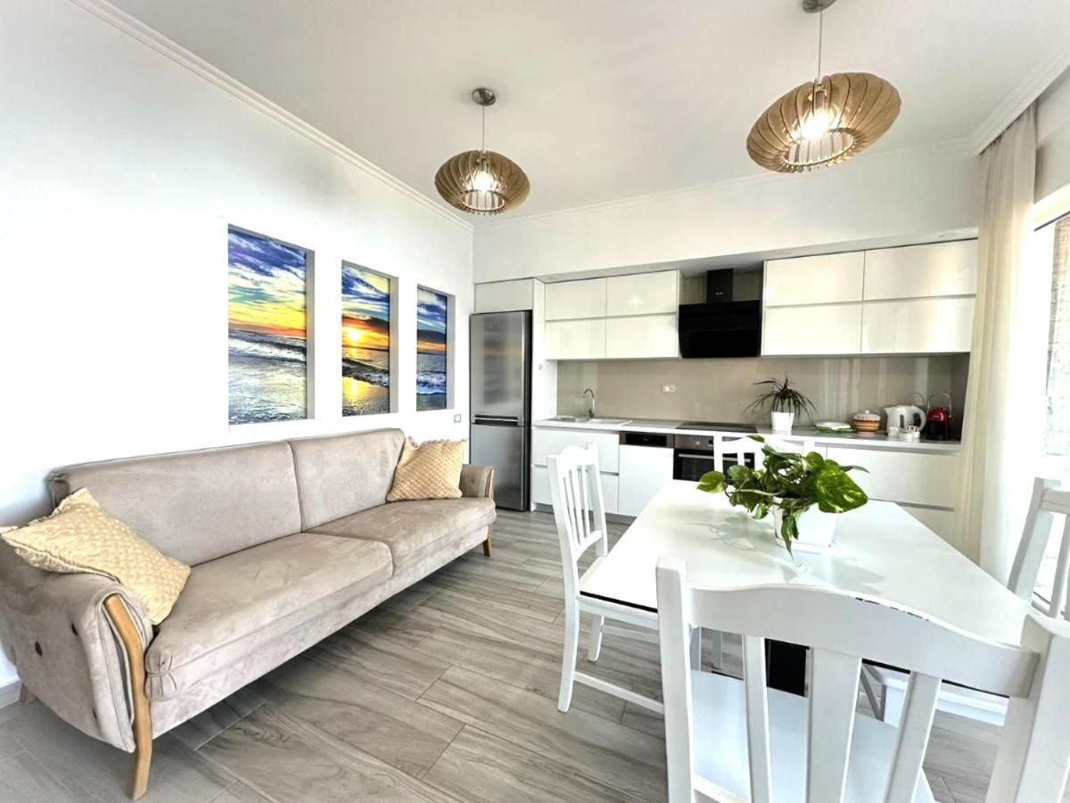 Sofia'S Holiday Apartment Вльора Екстер'єр фото