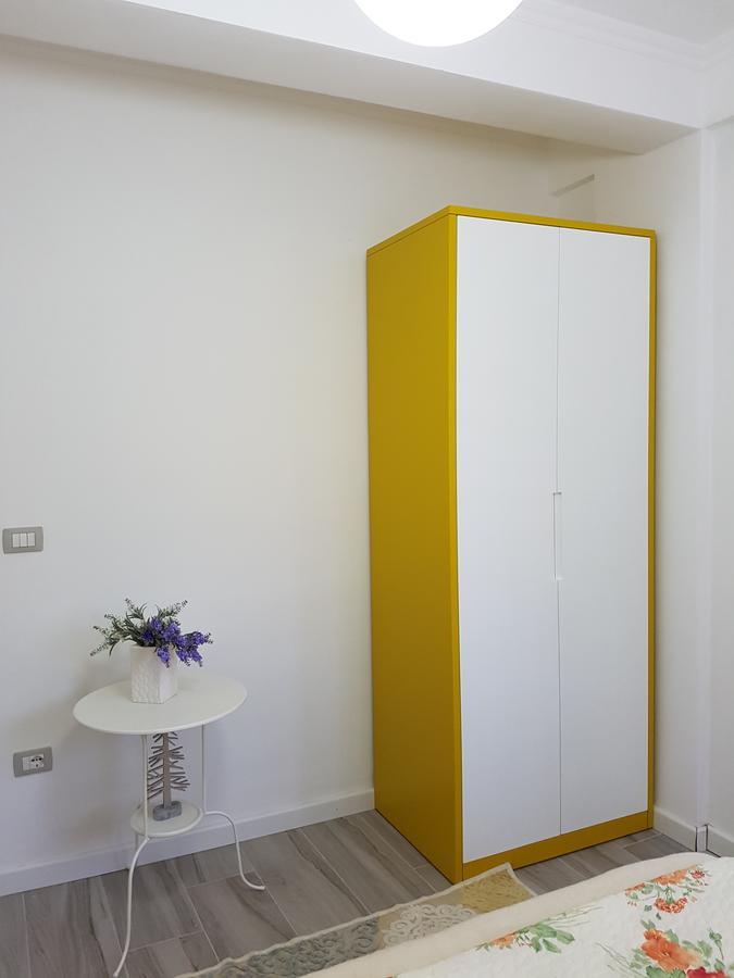 Sofia'S Holiday Apartment Вльора Екстер'єр фото