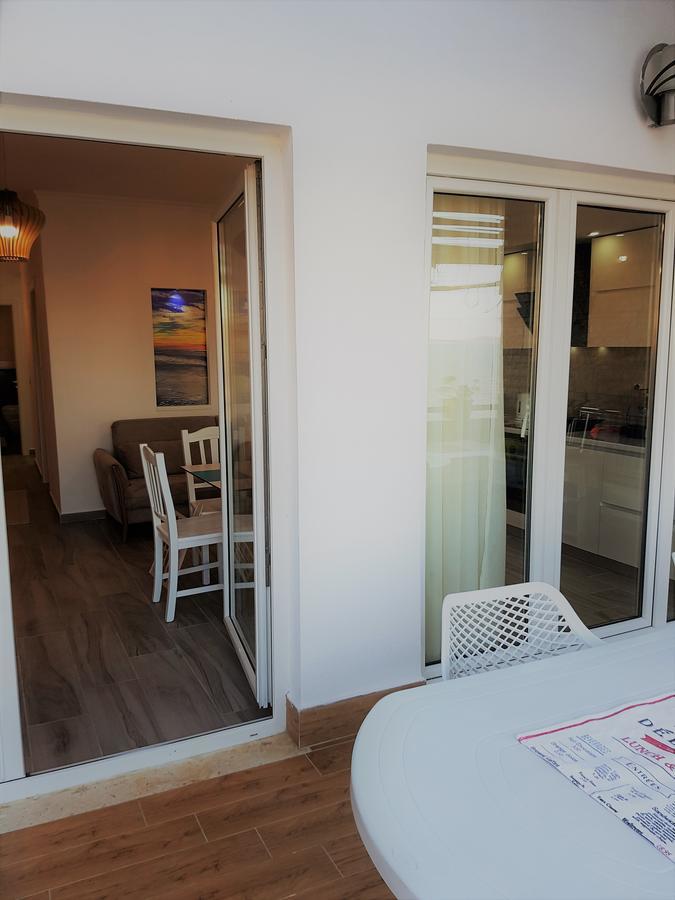 Sofia'S Holiday Apartment Вльора Екстер'єр фото