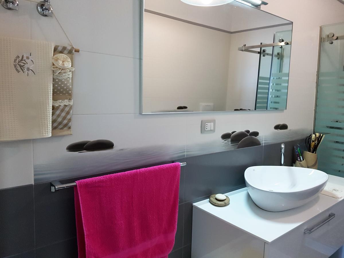 Sofia'S Holiday Apartment Вльора Екстер'єр фото