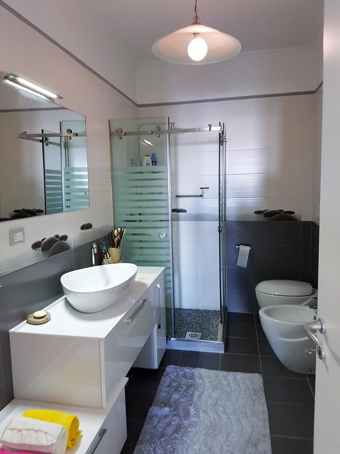 Sofia'S Holiday Apartment Вльора Екстер'єр фото