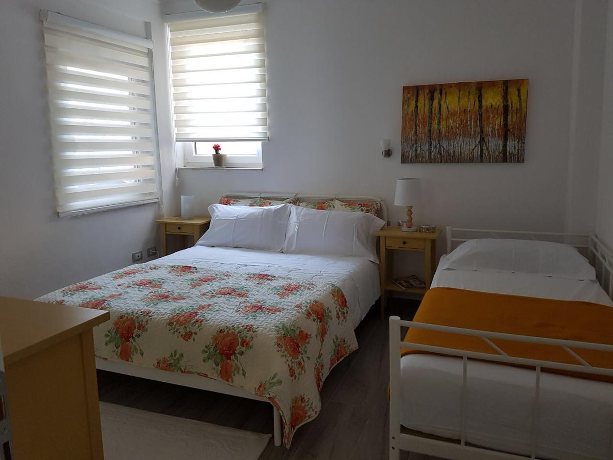 Sofia'S Holiday Apartment Вльора Екстер'єр фото