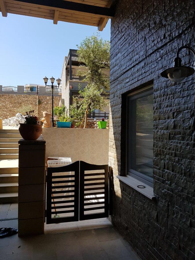 Sofia'S Holiday Apartment Вльора Екстер'єр фото